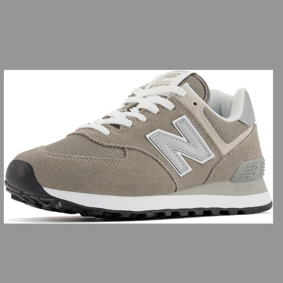New Balance Womens 574 Core Sneaker Women's Size 6.5 - Picture 1 of 3